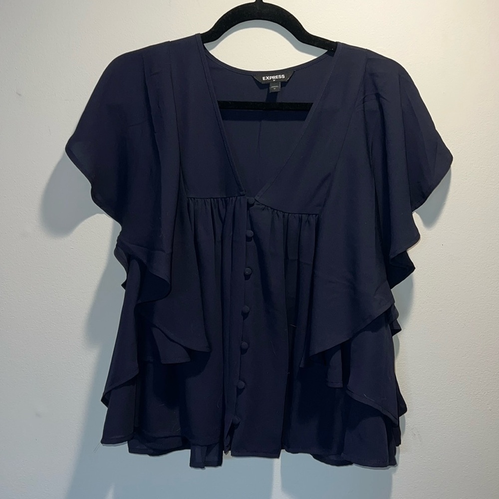 Express Flowey Button Top